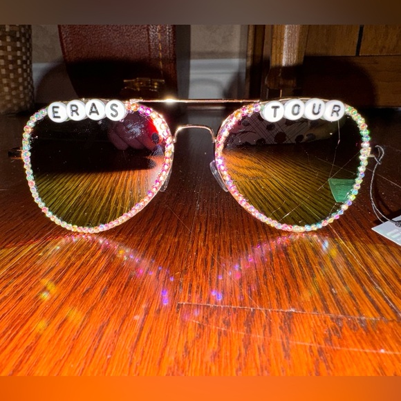 Taylor Swift Eras Tour Aviator Sunglasses - Picture 5 of 7